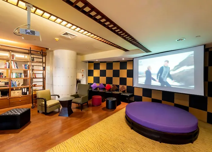 Century Park 4* Bangkok
