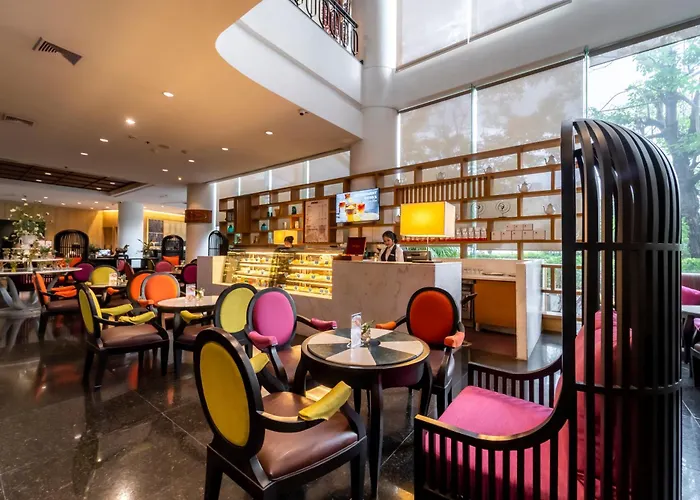 Hotel Century Park 4*