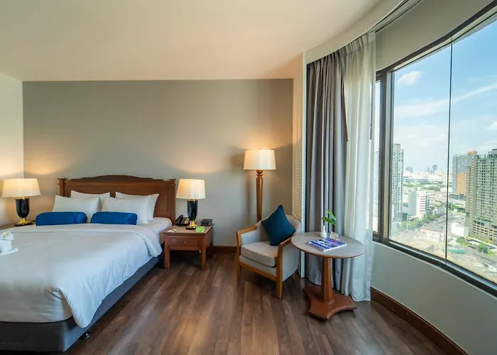 Century Park Hotel 4*