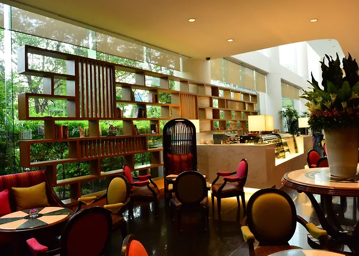 Hotel Century Park 4*