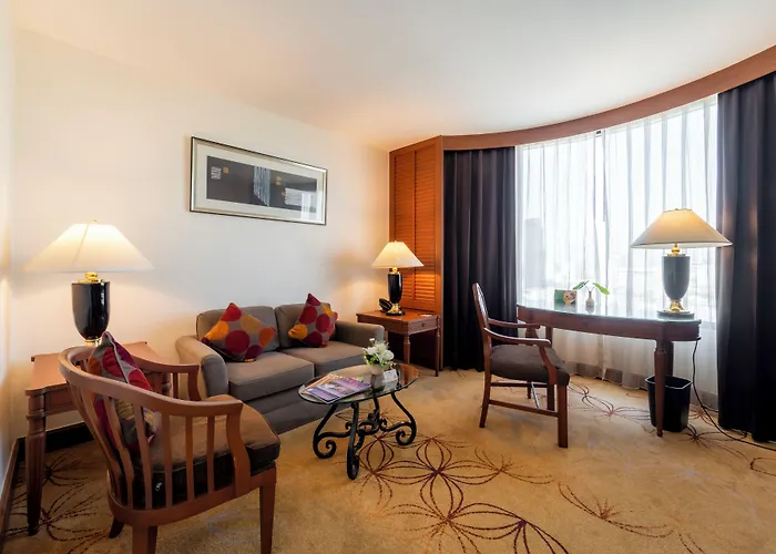 Hotel Century Park 4*